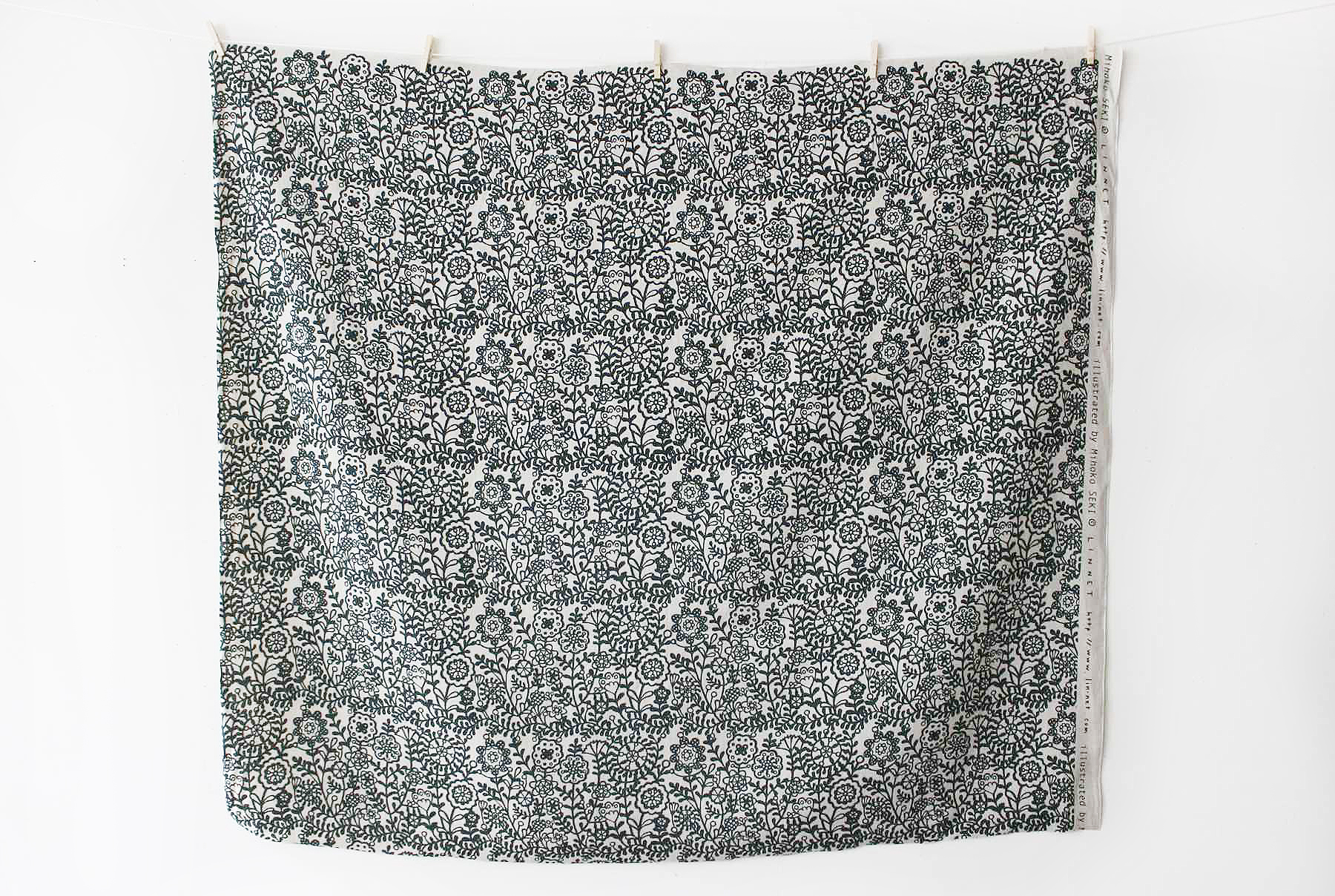 LINNETリネンプリント チェコへの憧れ